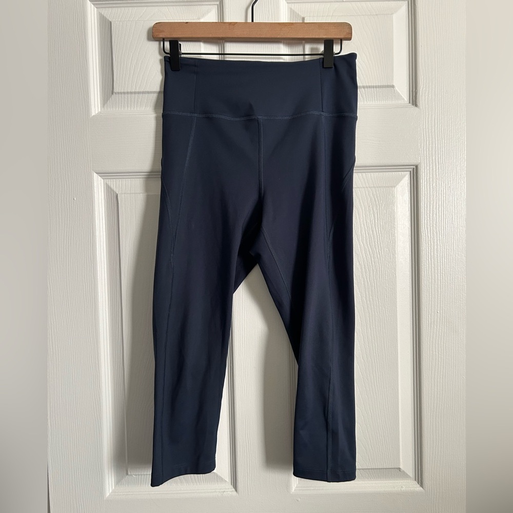 girlfriend collective navy blue cropped legging medium EUC
